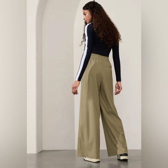 NWT Athleta Pinnacle Trouser‎ Pants Women’s Sz 14 Tan Beige Travel Lightweight - Picture 3 of 13